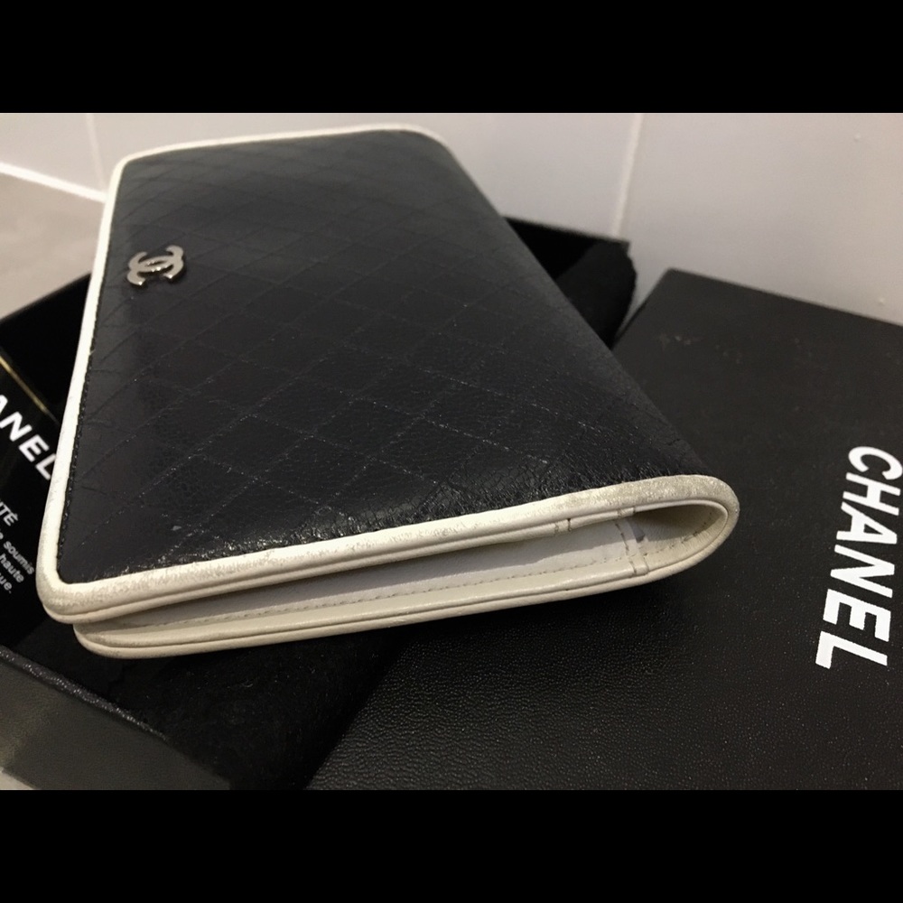 SOLD-Chanel wallet - Picture 4 of 8